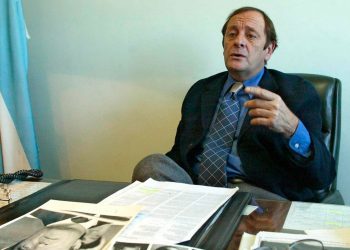 Canicoba Corral: “Cuando uno no juega con los poderosos, tiene un castigo”