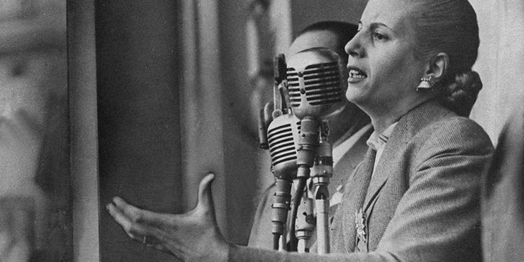 El fuego que encendió Evita: ponerle amor a la política