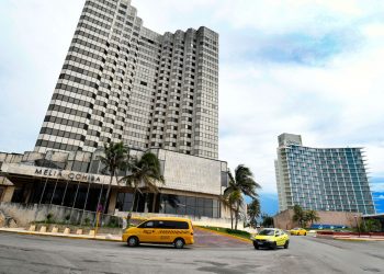 Cuba se aferra al salvavidas de los turistas