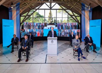 Las peleas oficiales o cuando Macri pide pochoclo