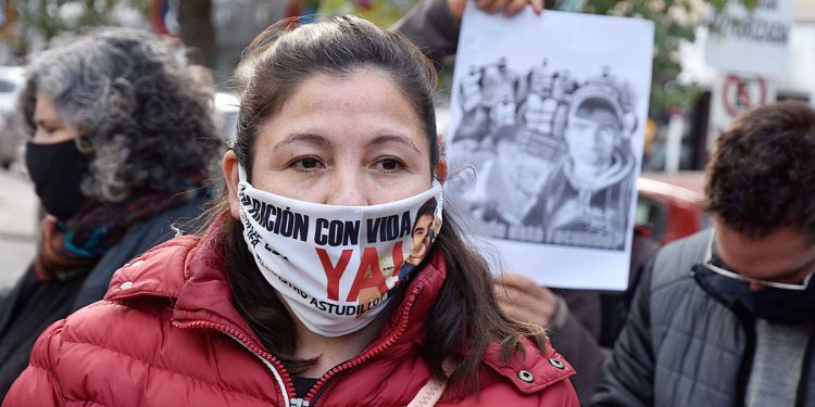 “Mi corazón de mamá dice que Facundo ya no está con vida”