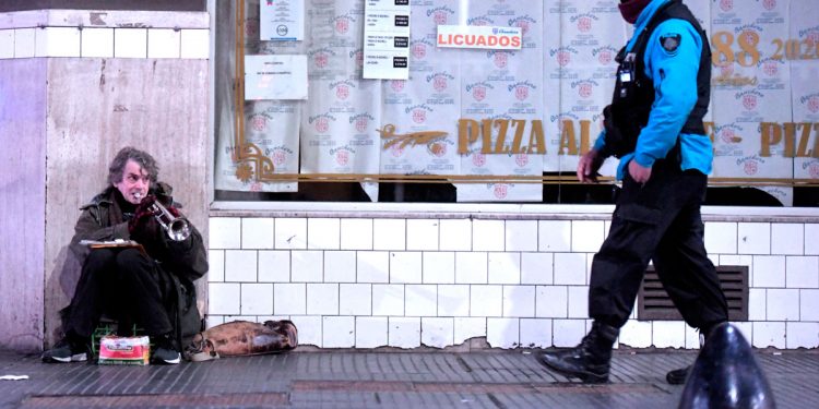 Efecto Larreta: crece la indigencia y se achica la clase media en la ciudad más rica del país