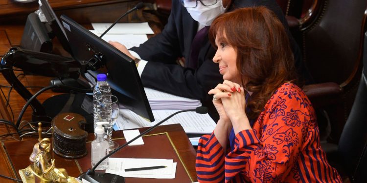 Cristina y el fake allanamiento a la quinta de Macri