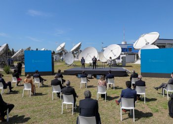 Industria Espacial y Televisión Satelital