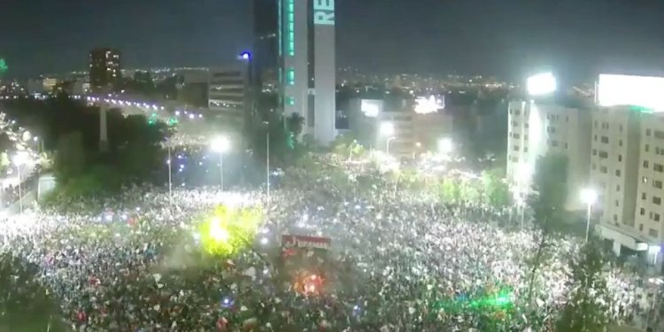 Chile celebra el fin de la Constitución de Pinochet
