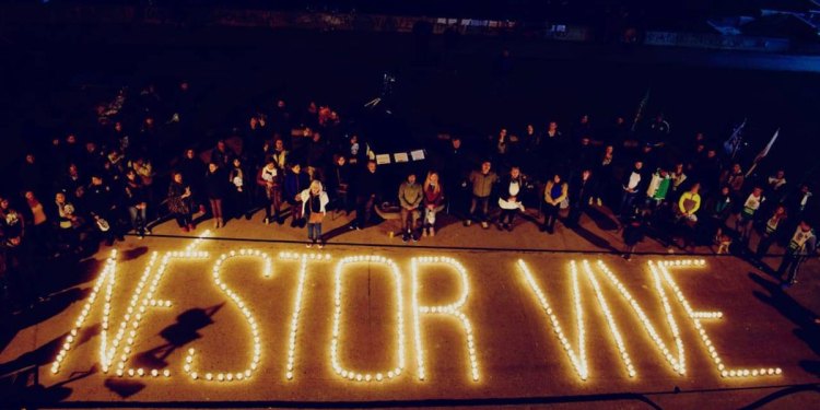 Nosotros viento, la Patria barco, Cristina capitana