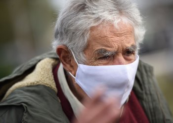 Mujica renunció a su banca en el Senado: “Me ha echado la pandemia”