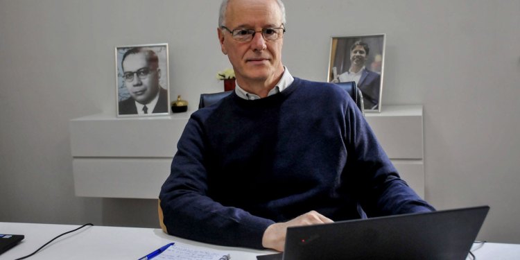 Gollan y la vacuna rusa: “Hay gente que no se enteró que cayó el Muro de Berlín”