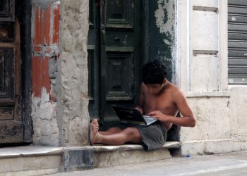 Más de 4.400 barrios populares tendrán acceso a internet