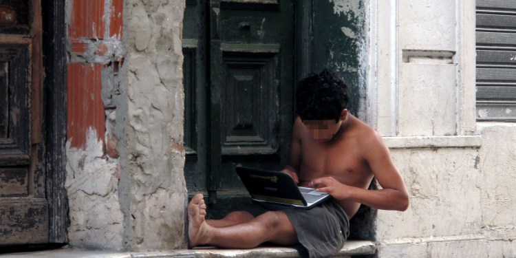 Más de 4.400 barrios populares tendrán acceso a internet