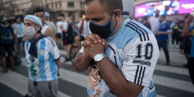 El país en un puño apretado, por Víctor Hugo Morales