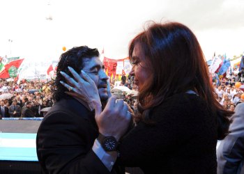 El país en un puño apretado, por Víctor Hugo Morales