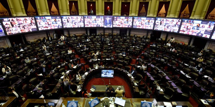 Máximo: “Beneficiar a la ciudad más rica es una metáfora perfecta del macrismo”