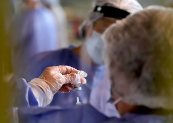 Vacuna: quien la nomina domina