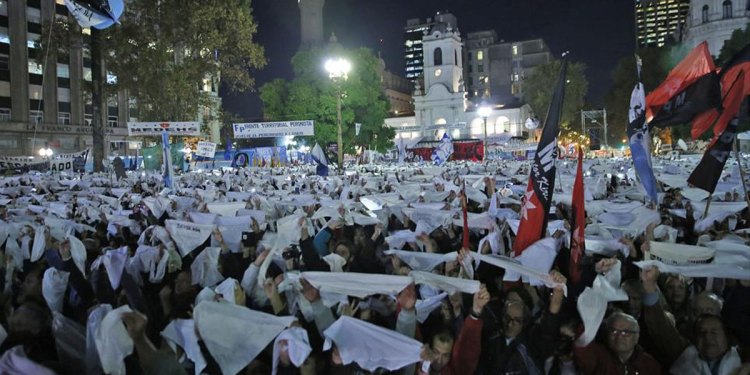Democracia y derechos humanos, las dos caras de nuestro contrato social