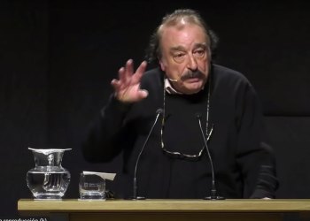 Ramonet: “Hoy nos vigila Google mucho más que el Estado”