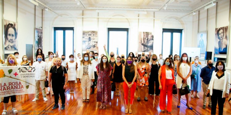 Histórico: arrancó el registro de personas trans para ingresar al sector público nacional