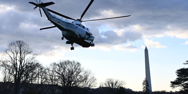 Estados Unidos, la democracia que -casi-  nunca existió