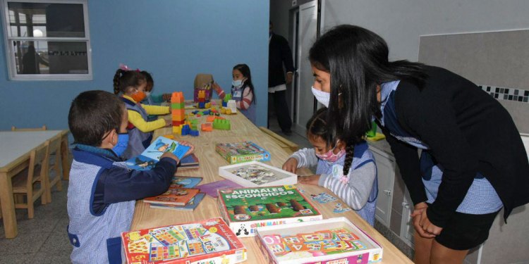 Vuelta al aula: una amplia mayoría cree que no están dadas las condiciones sanitarias