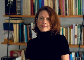 Muchacha ojos de papel