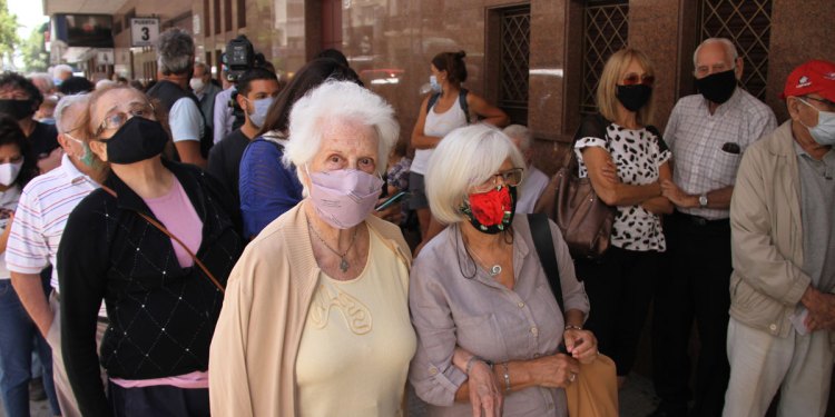 Piden la renuncia del ministro de Salud de Larreta