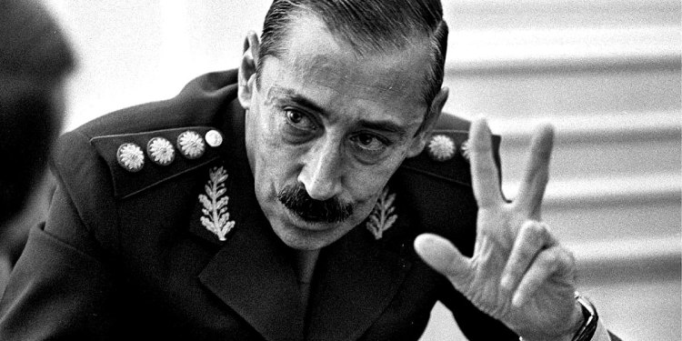 La historia secreta del desfile militar hacia el 24 de marzo