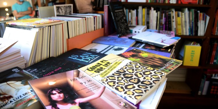Curaduría de libros, mucho más que rechazar el de Macri