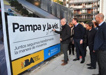 “Larreta cuenta como espacios verdes los muros de los viaductos”
