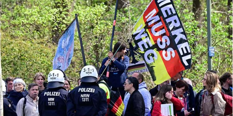 Alemania vigilará a los anticuarentena porque son una amenaza a la democracia