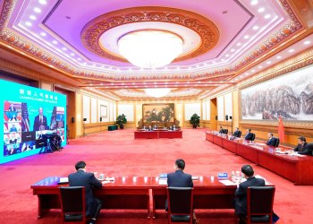 Los 5 consejos de China a EE.UU.: “La democracia no es una Coca Cola”