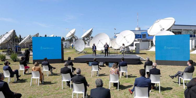 Conectividad, inversión pública y derechos