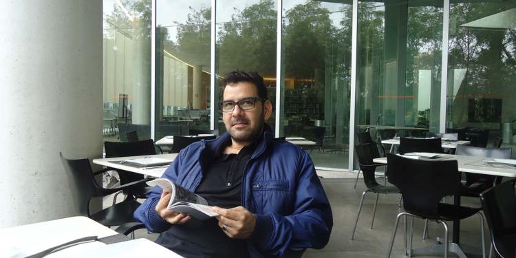 “El neoliberalismo intenta borrar su historia para presentarse como impoluto”