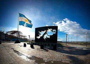 Acuerdo de Madrid: los ocho artículos de la vergüenza del Versalles argentino