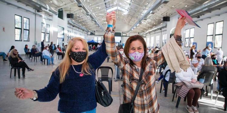 El país que ignora TN: El 60% de la población confía en el plan de vacunación