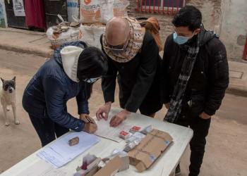 Acceso a internet: Entregan tarjetas telefónicas en la Villa 20 de Lugano