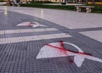 El discurso negacionista, la peligrosa estrategia electoral de la derecha