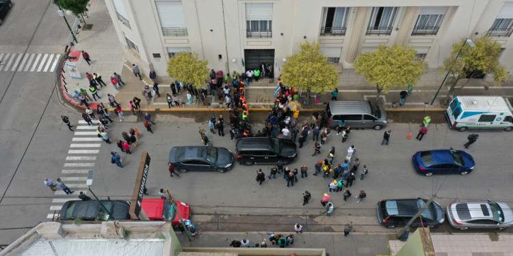 Ya no alcanza con copar la calle