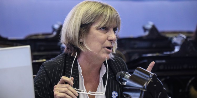Bernazza: “Las fuerzas de seguridad ven en los pibes con gorrita a un enemigo”
