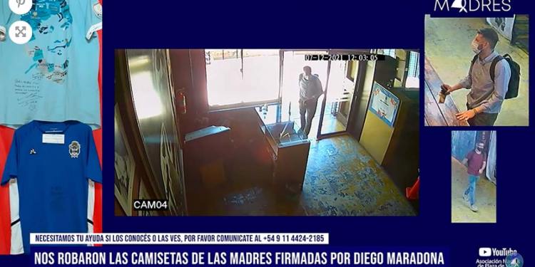 Robaron a las Madres las camisetas donadas por Diego