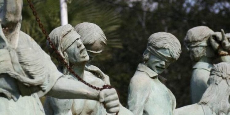 A propósito del 10 de diciembre: derechos humanos, democracia y memoria