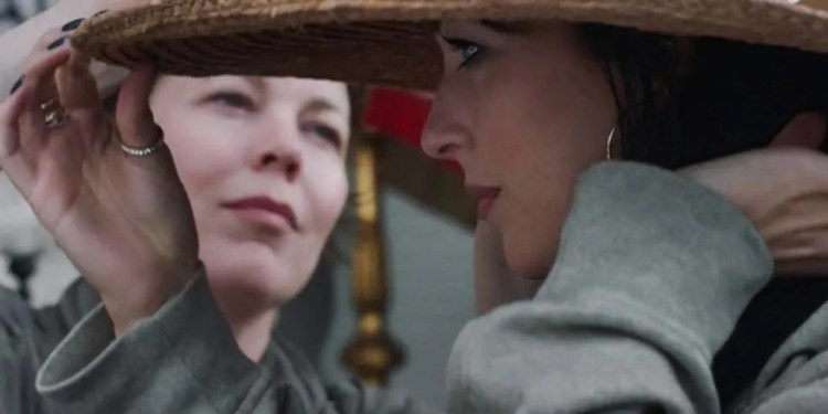 Sobre “La hija oscura”, otra mirada