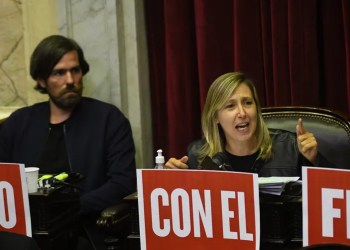 Bregman: “La deuda es hija de una estafa, no del déficit”