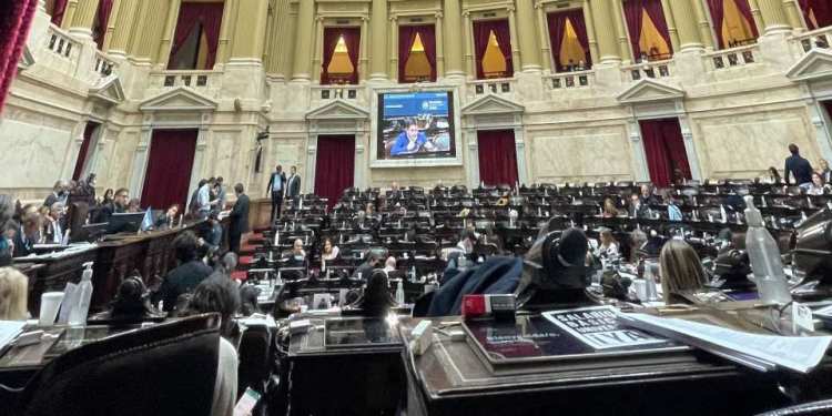 Nunca más a golpistas ni a neoliberales
