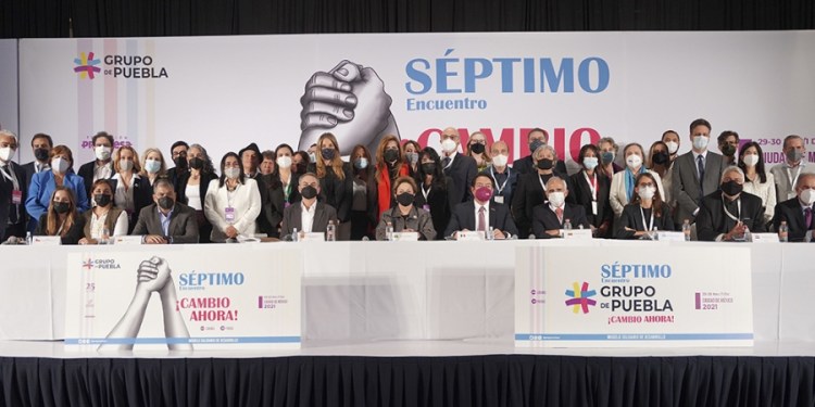 El Grupo de Puebla denunció una “guerra jurídica” contra Cristina