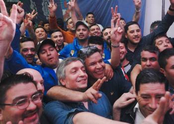 Máximo pidió una suma fija de 30 mil pesos para los trabajadores y trabajadoras