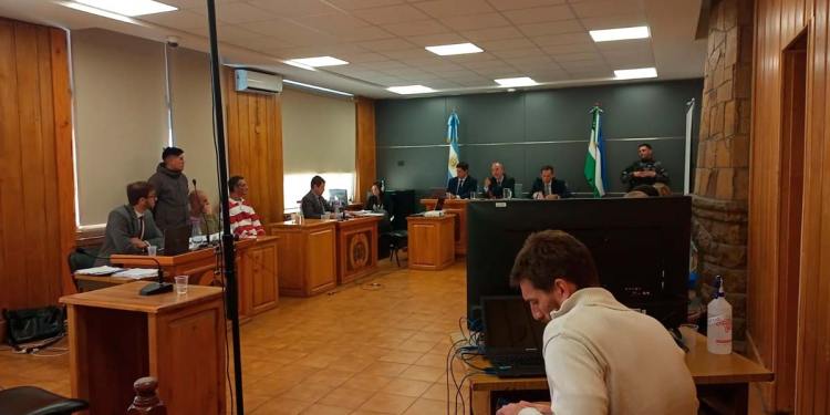 “Son todos k, mapuches mezcla. Hacelos pelota y mandame la foto”