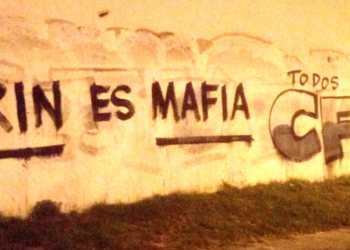 El mensaje de las paredes: “Clarín es mafia” y “Todos con CFK”