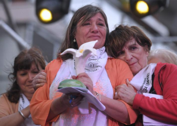 Por los 12 de la Iglesia de la Santa Cruz… ahora y siempre