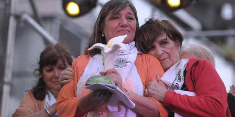 Por los 12 de la Iglesia de la Santa Cruz… ahora y siempre