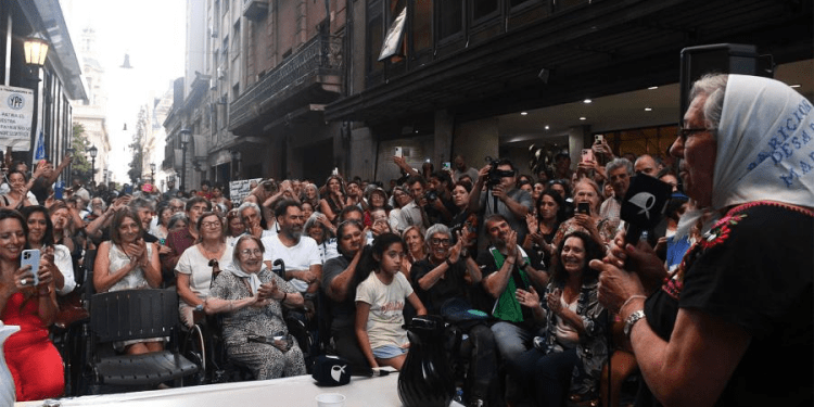 La Universidad de las Madres se defiende